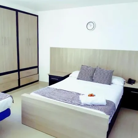 Apartamento Piso 17 Apto Cerca A La Playa 1 *